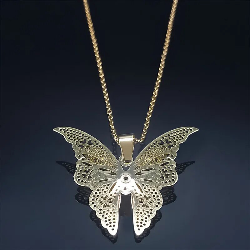 Lovely Gold Butterfly Pendant Necklace
